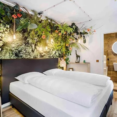 Will & Tate Hostel