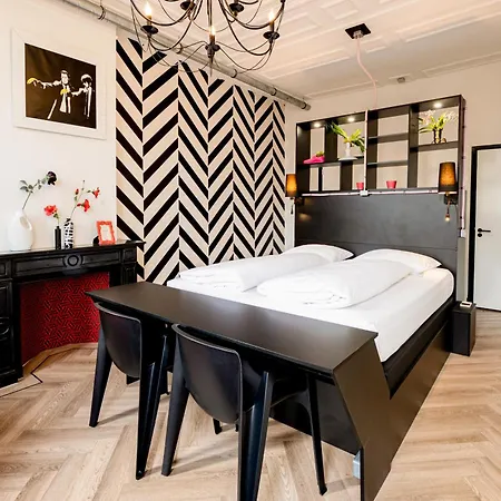 Will & Tate * The Hague