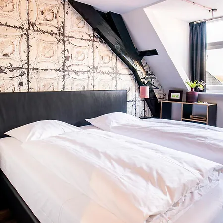 Will & Tate Hostel