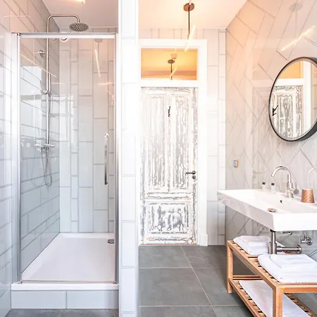 Will & Tate * The Hague