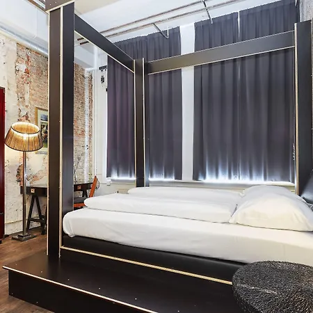 Hostel Will & Tate The Hague