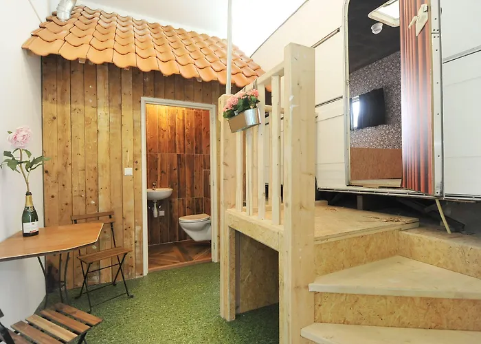 Will & Tate Hostel Haga