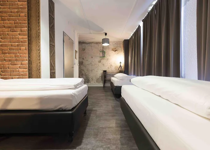 Will & Tate Auberge de jeunesse La Haye